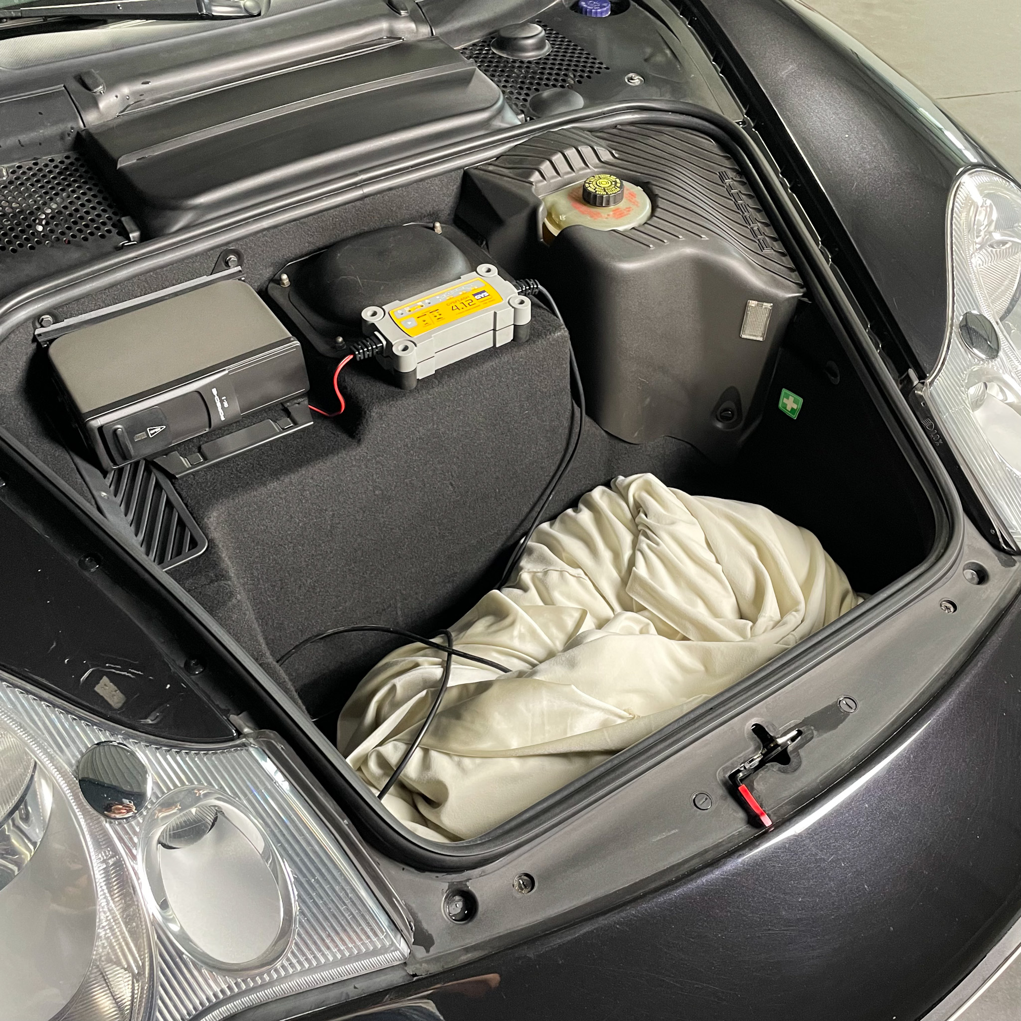 Porsche 996 Carrera 4 | AP SELECT - Courtage et Conciergerie sur mesure ...